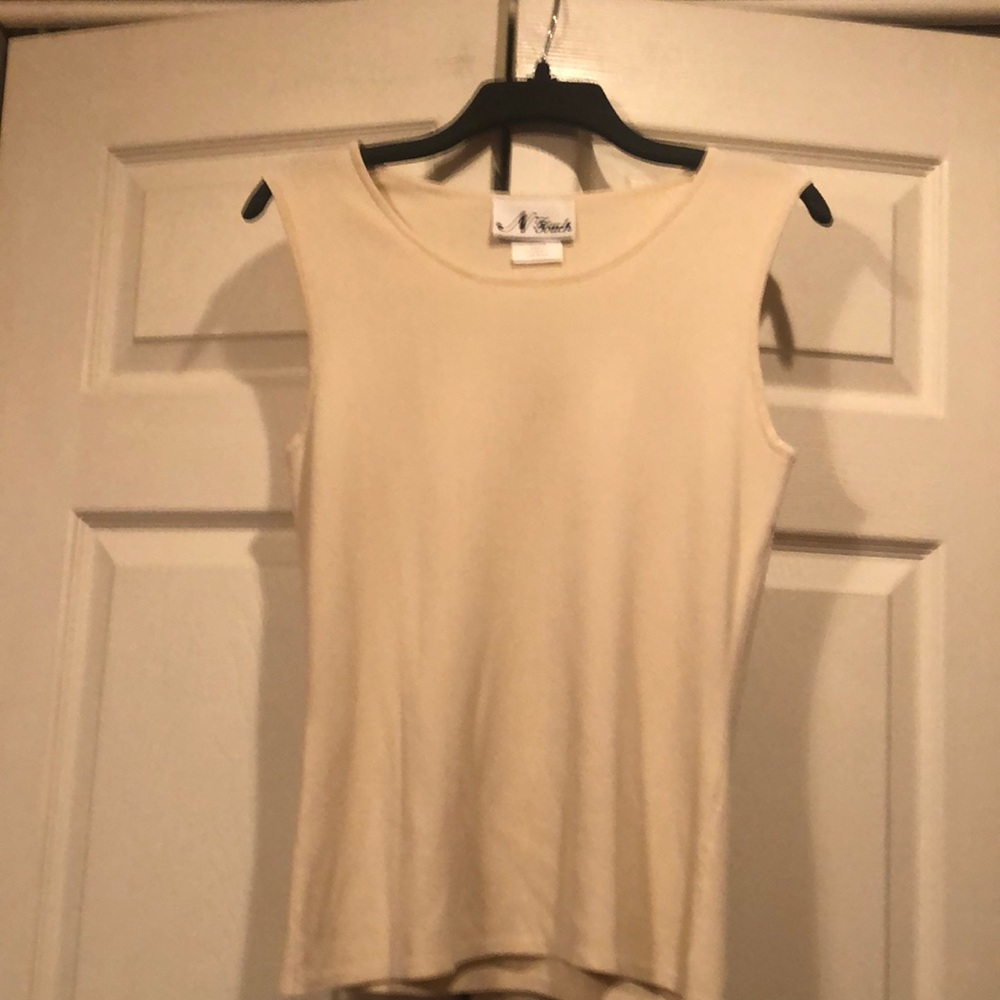 N Touch - Medium - Cream -Knit Sleeveless Shell